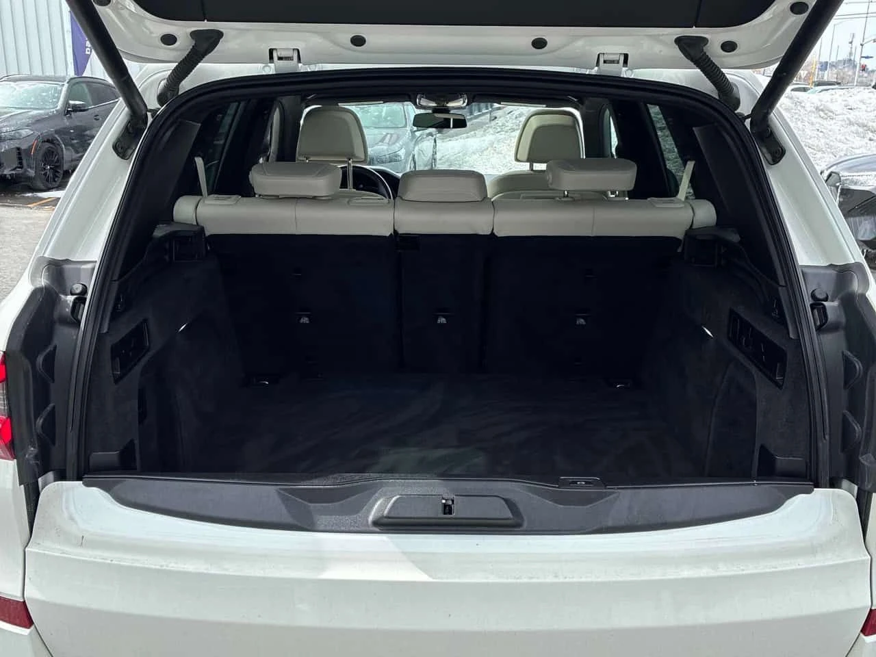 BMW X5 * xDrive40i * Дистроник* Обдухване* Хед-Ъп* Лазери, снимка 17 - Автомобили и джипове - 53816827