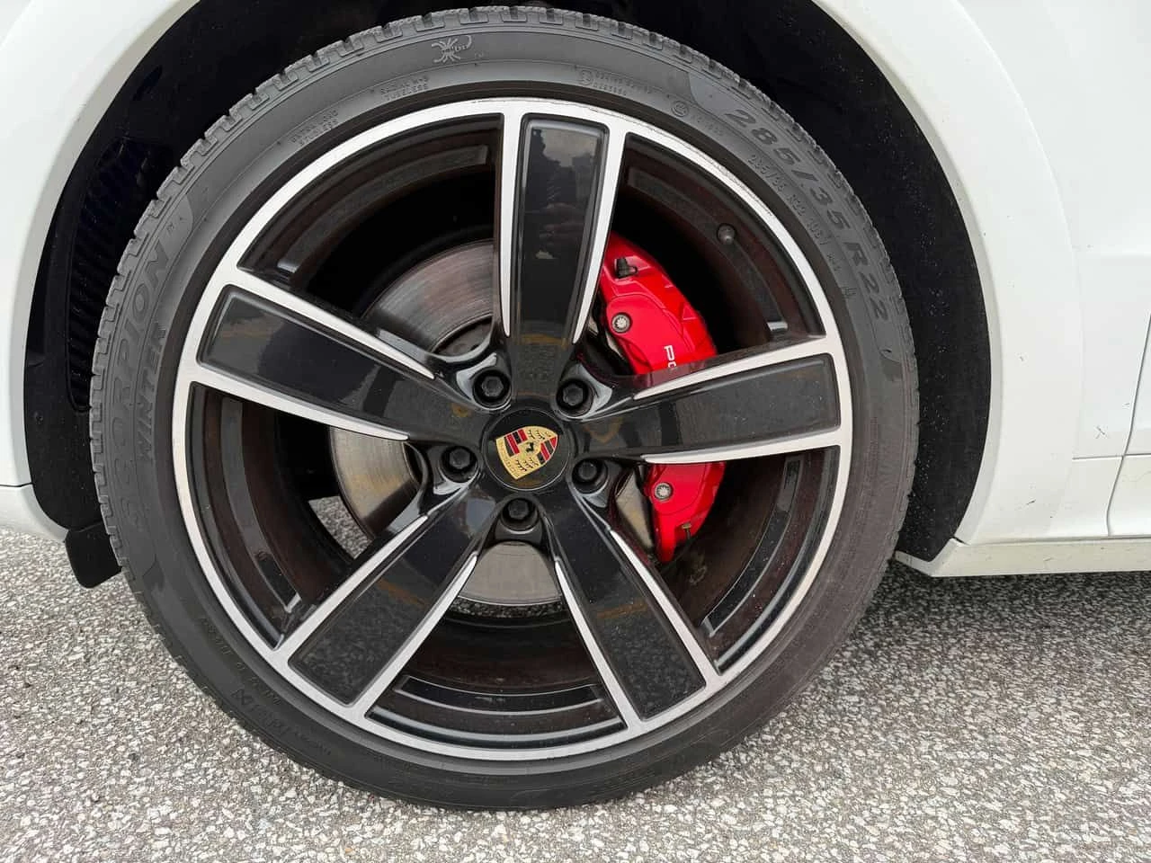 Porsche Cayenne * GTS * ПАНОРАМА* КАМЕРА* ДИСТРОНИК* , снимка 15 - Автомобили и джипове - 54145265