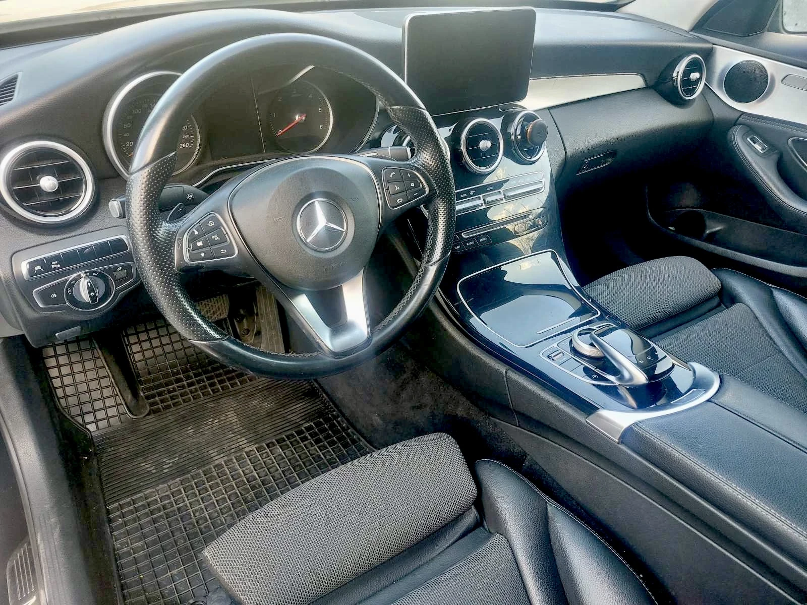 Mercedes-Benz C 250 d* 4MATIC* 18 AMG* ПОДГРЕВ* ШИБИДАХ, снимка 9 - Автомобили и джипове - 54633055