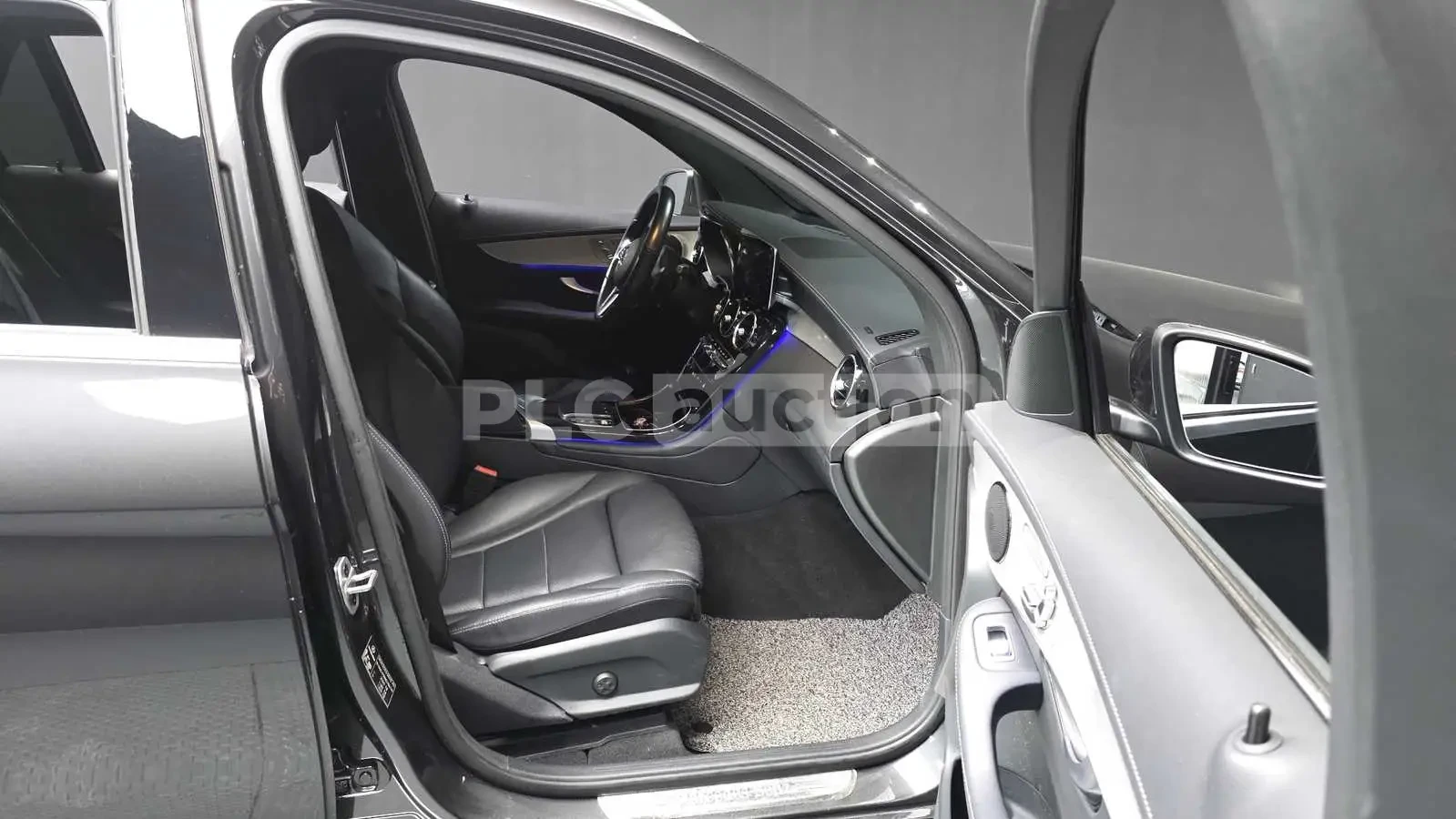 Mercedes-Benz GLC 220 HEAD-UP * ПОДГРЕВИ * ПАНО * KEYLESS, снимка 11 - Автомобили и джипове - 54997358
