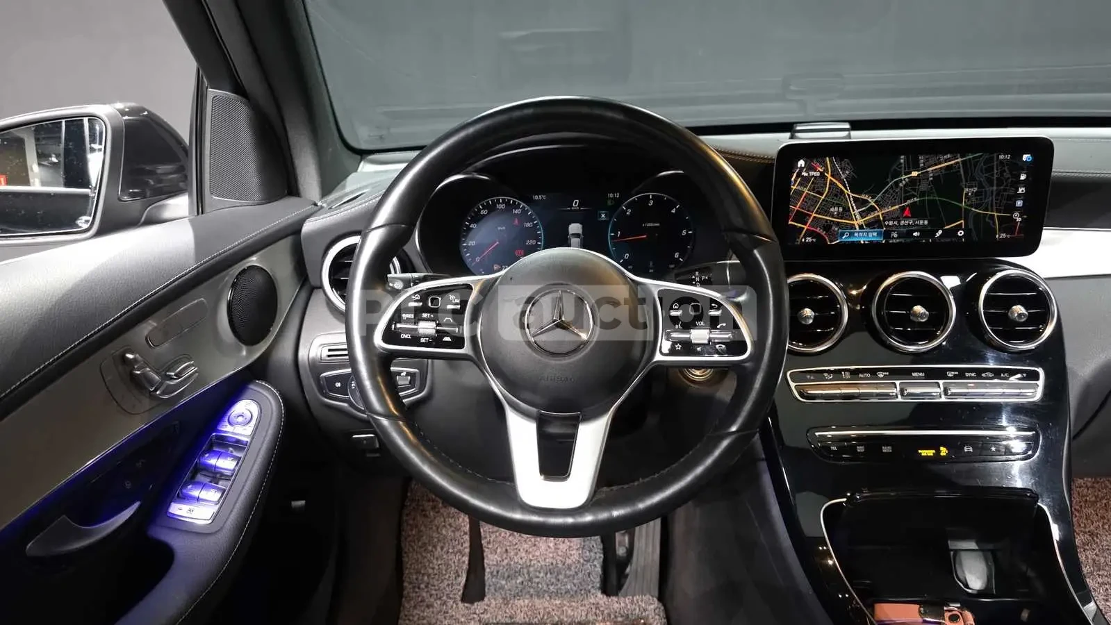 Mercedes-Benz GLC 220 HEAD-UP * ПОДГРЕВИ * ПАНО * KEYLESS, снимка 13 - Автомобили и джипове - 54997358