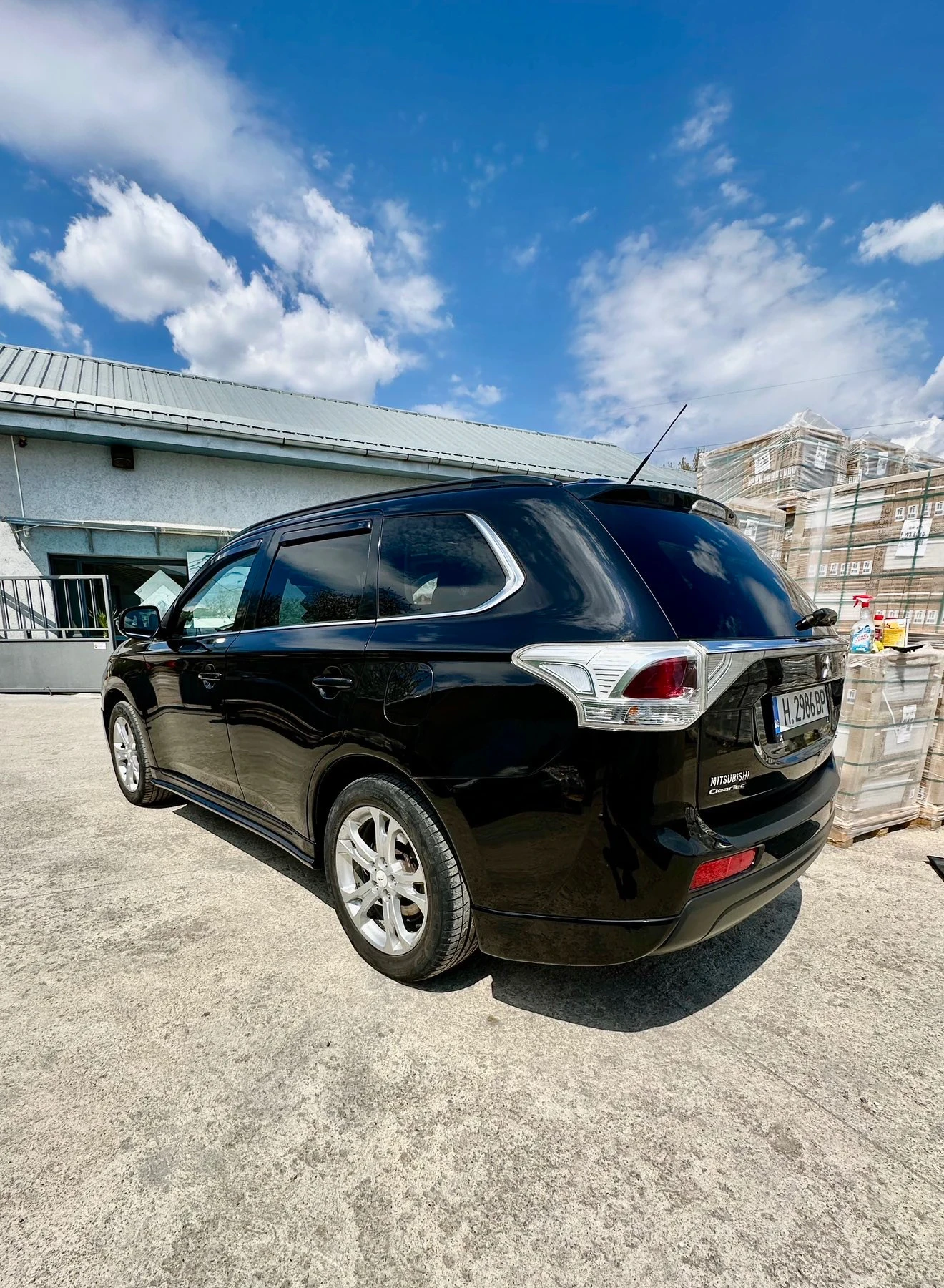 Mitsubishi Outlander 2.2Di-D, снимка 3 - Автомобили и джипове - 55887855