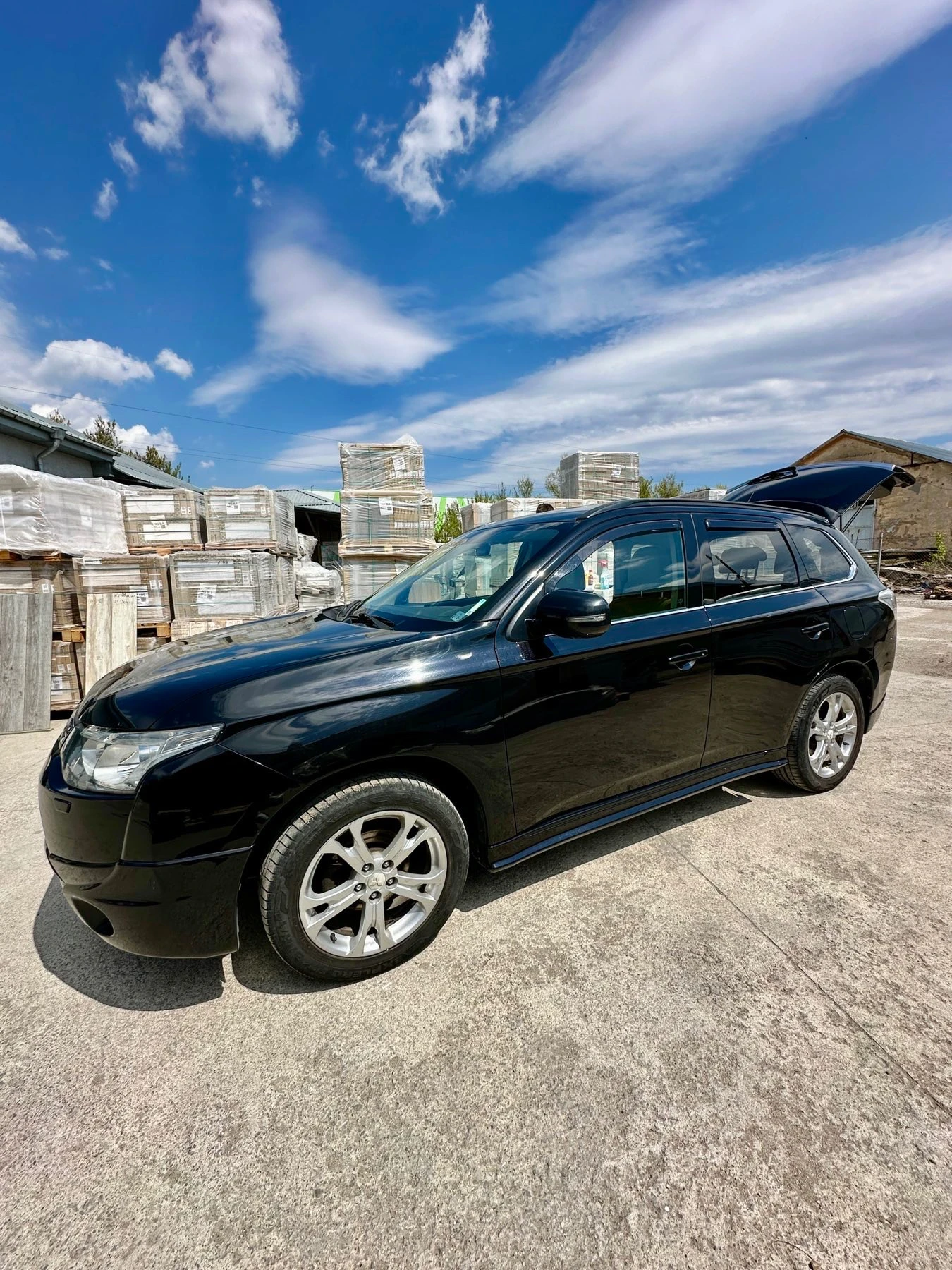 Mitsubishi Outlander 2.2Di-D, снимка 2 - Автомобили и джипове - 55887855