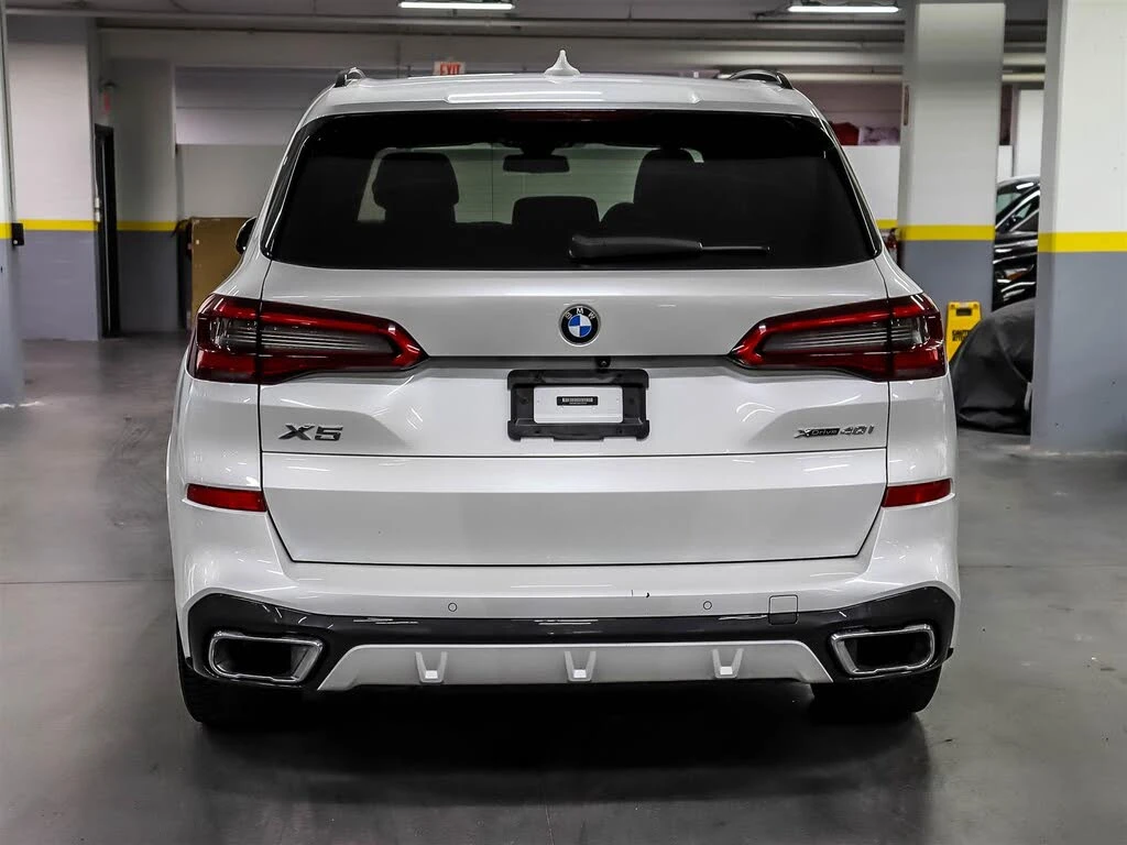 BMW X5 xDrive40i /M sport/ Панорама/Adaptive cruis/Криста, снимка 3 - Автомобили и джипове - 55940435