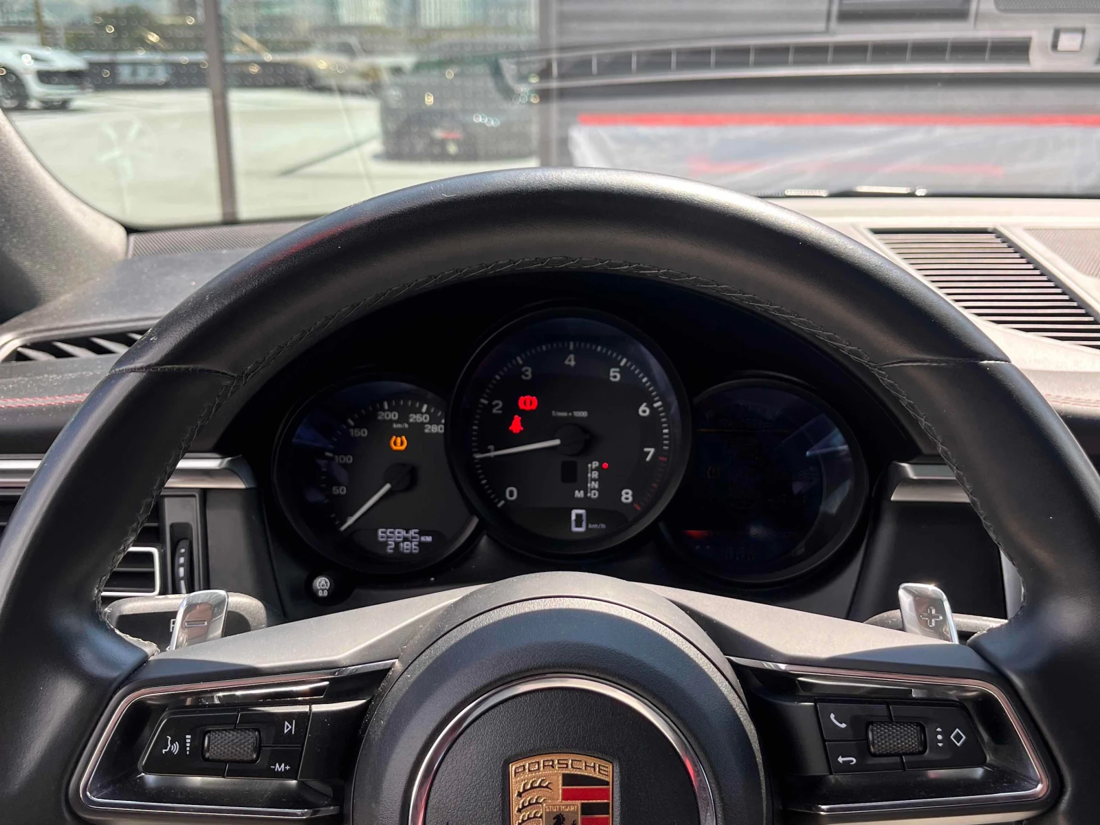 Porsche Macan ОБУДХВАНЕ* ПАНОРАМА* BOSE* CARFAX * , снимка 8 - Автомобили и джипове - 56112949