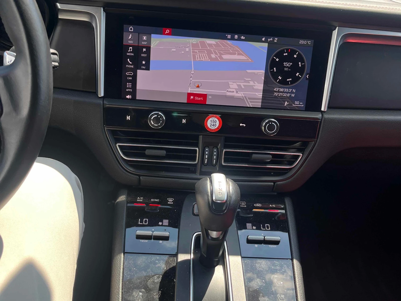 Porsche Macan ОБУДХВАНЕ* ПАНОРАМА* BOSE* CARFAX * , снимка 9 - Автомобили и джипове - 56112949