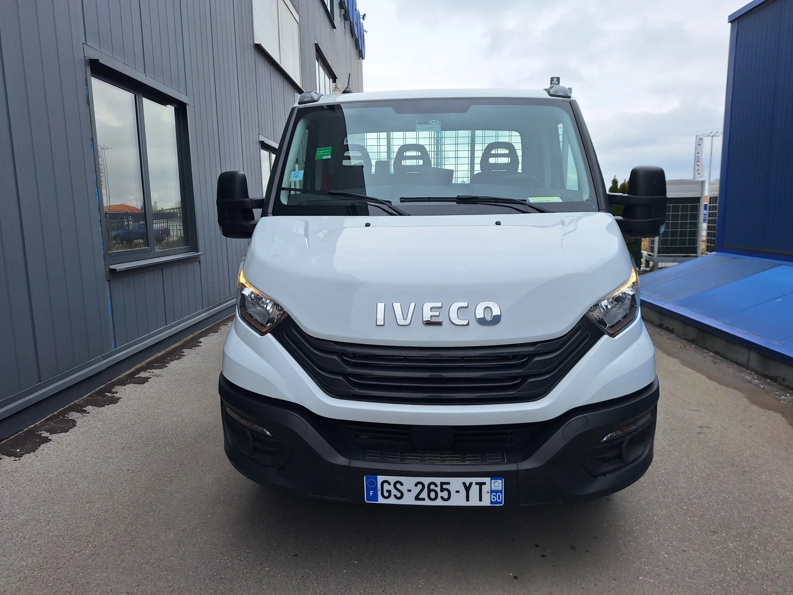 Iveco Daily, снимка 2 - Бусове и автобуси - 54027914