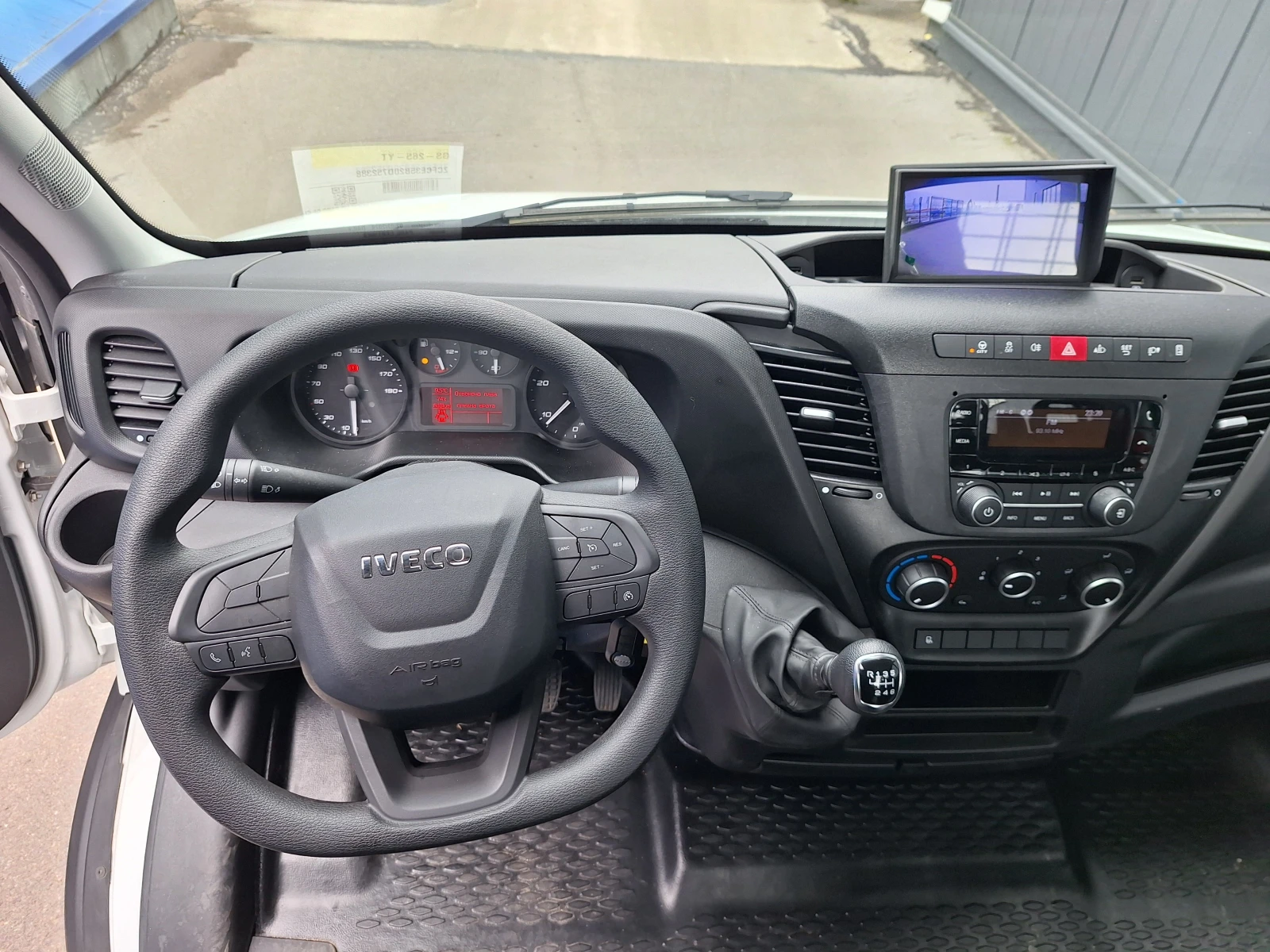 Iveco Daily, снимка 9 - Бусове и автобуси - 54027914