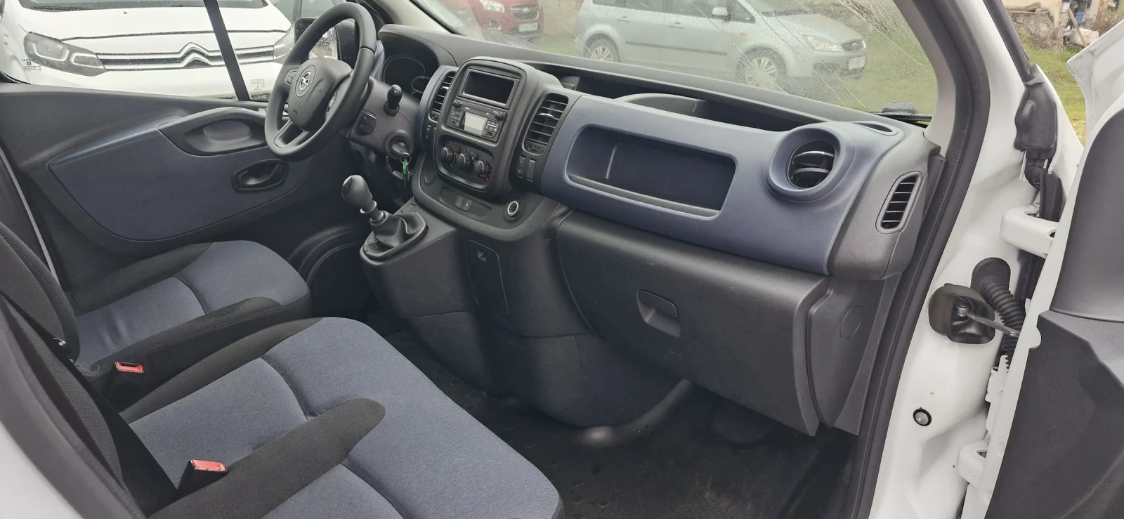 Opel Vivaro 1.6CDTI, снимка 10 - Бусове и автобуси - 54065724