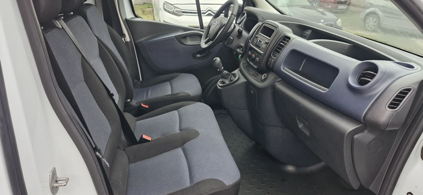 Opel Vivaro 1.6CDTI, снимка 11 - Бусове и автобуси - 54065724
