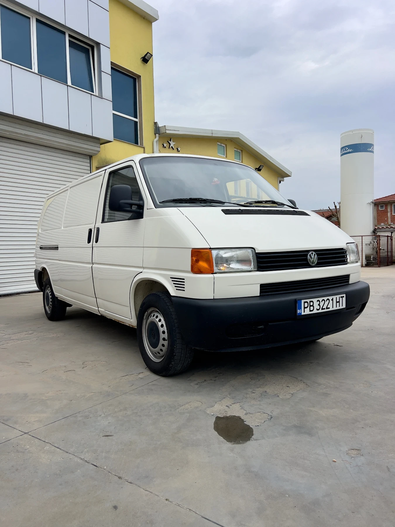 VW T4 1.9turbodiesel УНИКАТ! , снимка 3 - Бусове и автобуси - 54209664