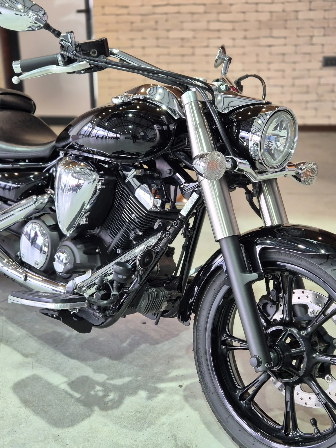 Yamaha Xvs 950 Midnight Star 14000км!!! Нов внос ШВЕЙЦАРИЯ!!!, снимка 11 - Мотоциклети и мототехника - 53965015