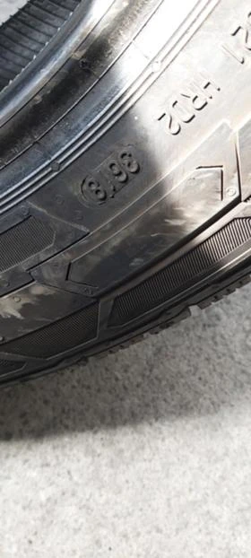 Гуми Зимни 195/65R16, снимка 6