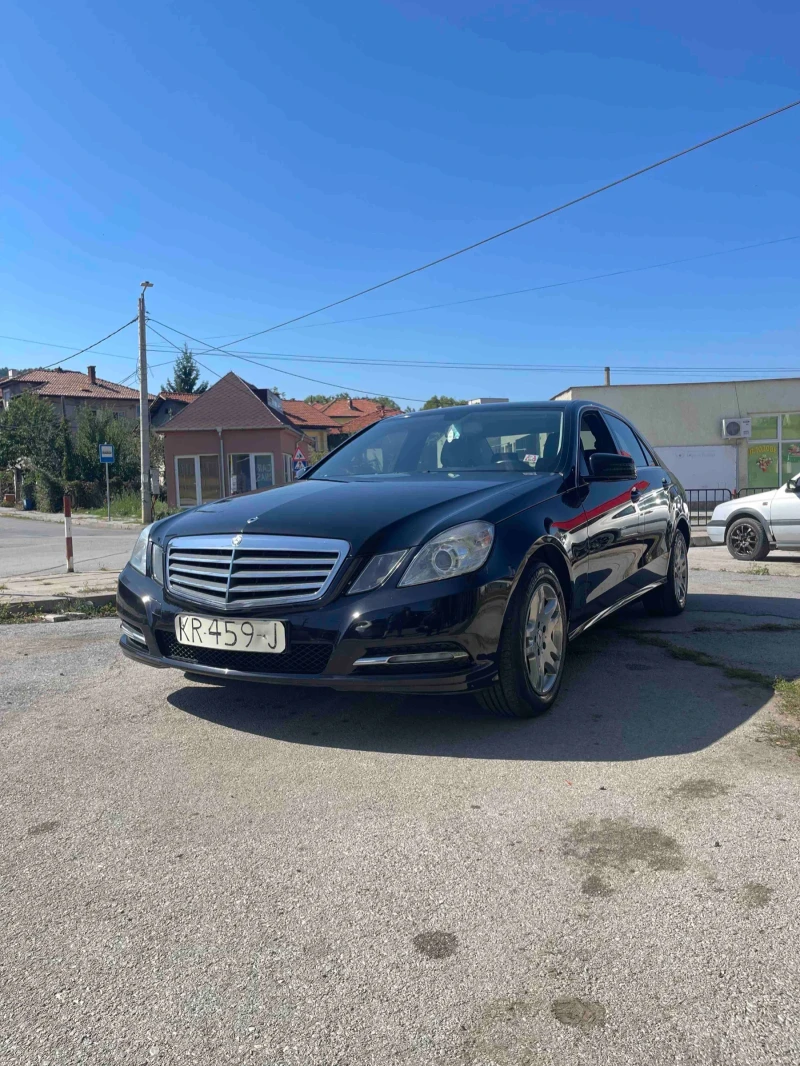 Mercedes-Benz E 200 2.0D, снимка 1 - Автомобили и джипове - 47346428