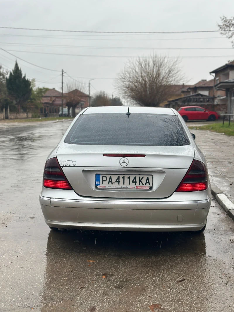 Mercedes-Benz E 220 2.2 CDI , снимка 5 - Автомобили и джипове - 48485282