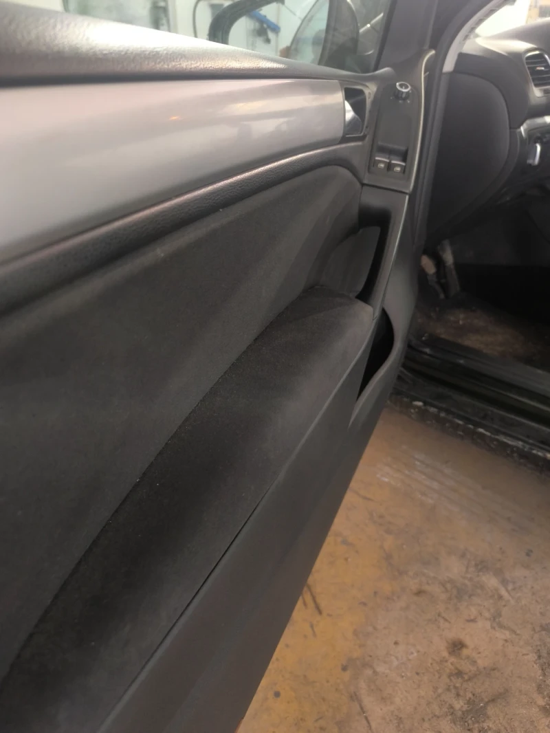 VW Golf 2.0, снимка 14 - Автомобили и джипове - 52765383