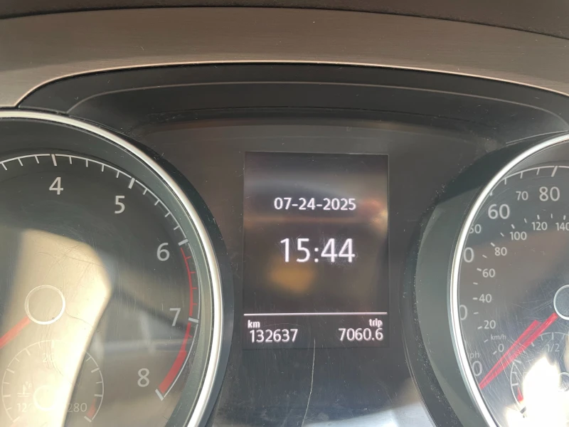 VW Golf, снимка 7 - Автомобили и джипове - 51756428