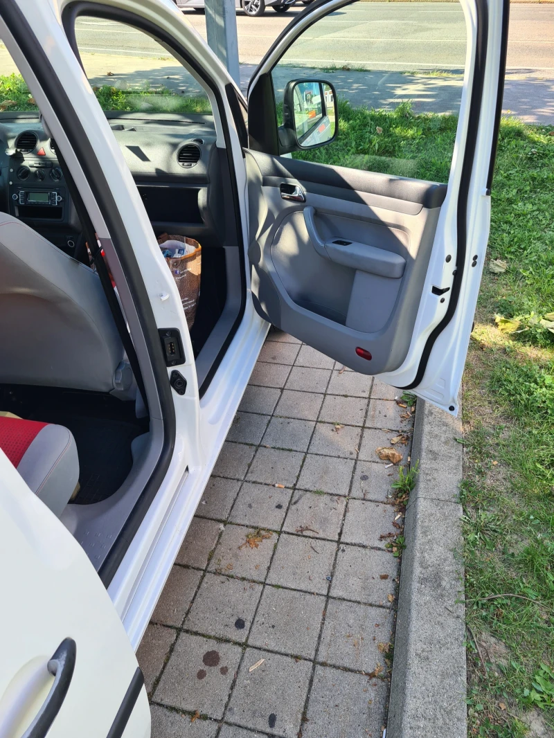 VW Caddy МЕТАН, КЛИМАТИК, ПЛЪЗГАЩИ ВРАТИ, ТЕГЛИЧ, НАЙ ДОБЪР, снимка 14 - Автомобили и джипове - 51672198