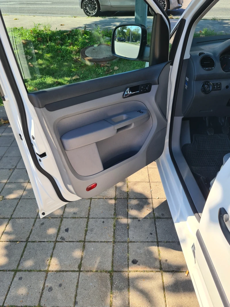 VW Caddy МЕТАН, КЛИМАТИК, ПЛЪЗГАЩИ ВРАТИ, ТЕГЛИЧ, НАЙ ДОБЪР, снимка 13 - Автомобили и джипове - 51672198
