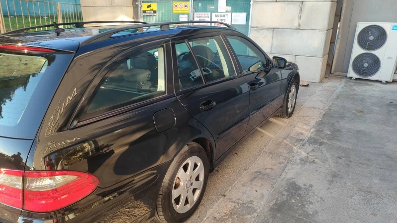Mercedes-Benz E 200, снимка 15 - Автомобили и джипове - 52676572
