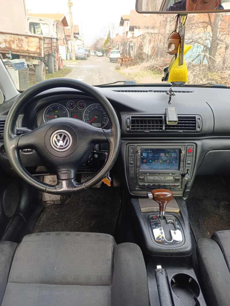 VW Passat, снимка 6 - Автомобили и джипове - 53133824