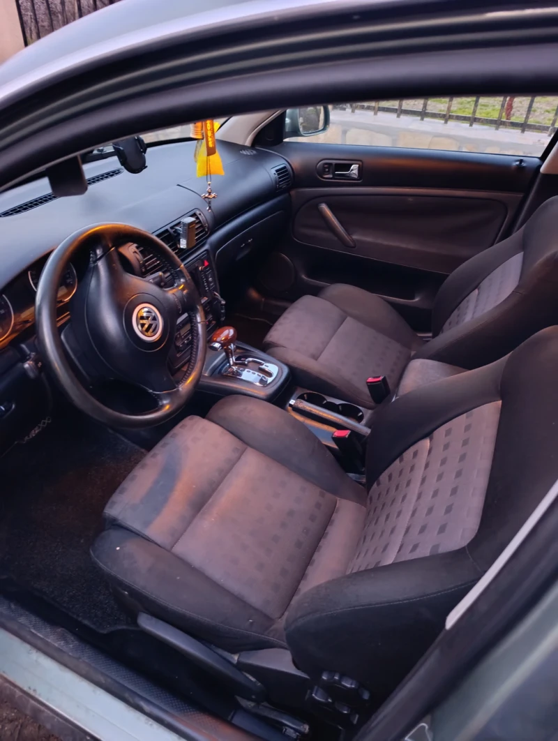 VW Passat, снимка 8 - Автомобили и джипове - 53133824