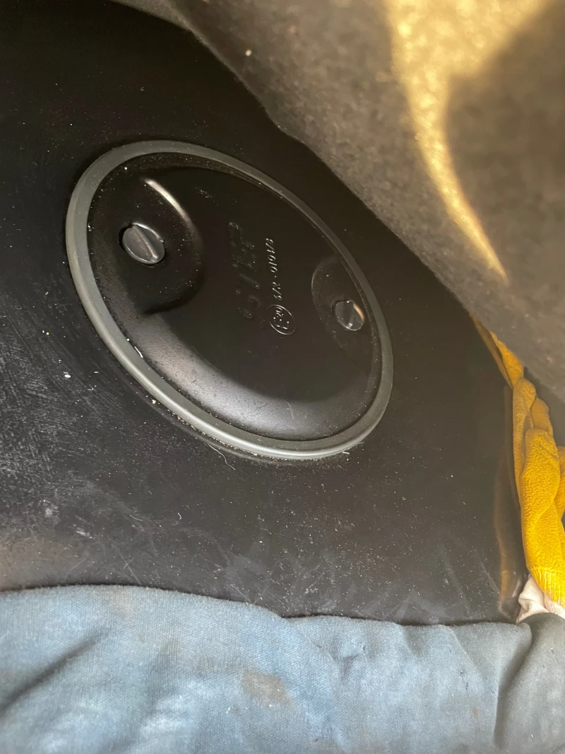 VW Golf 1.6 102кс ГАЗ, снимка 12 - Автомобили и джипове - 53297250