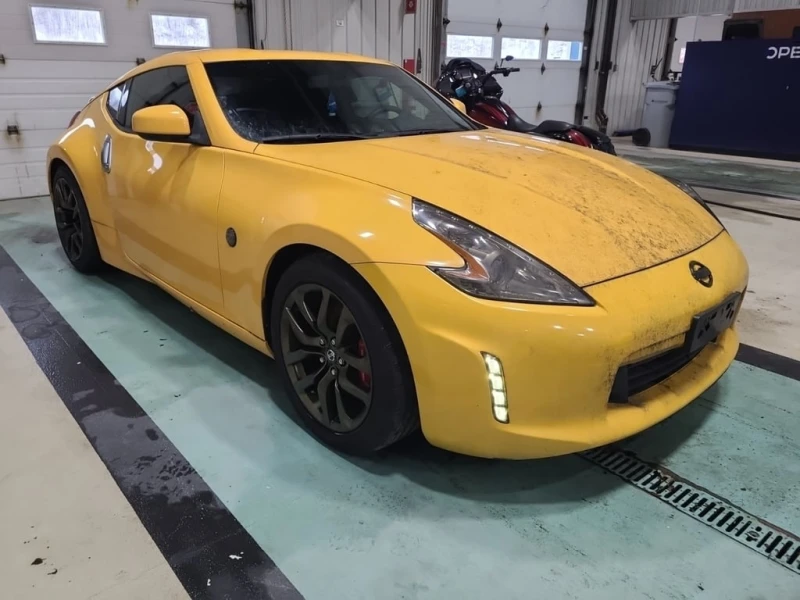 Nissan 370Z * MT * CARFAX * БЕЗ ПЪРВОНАЧАЛНА ВНОСКА, снимка 2 - Автомобили и джипове - 53354298