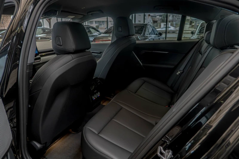 BMW 520 d/Harman Kardon/HuD/Virtual/Обдухване/Камера 360/, снимка 9 - Автомобили и джипове - 53479913