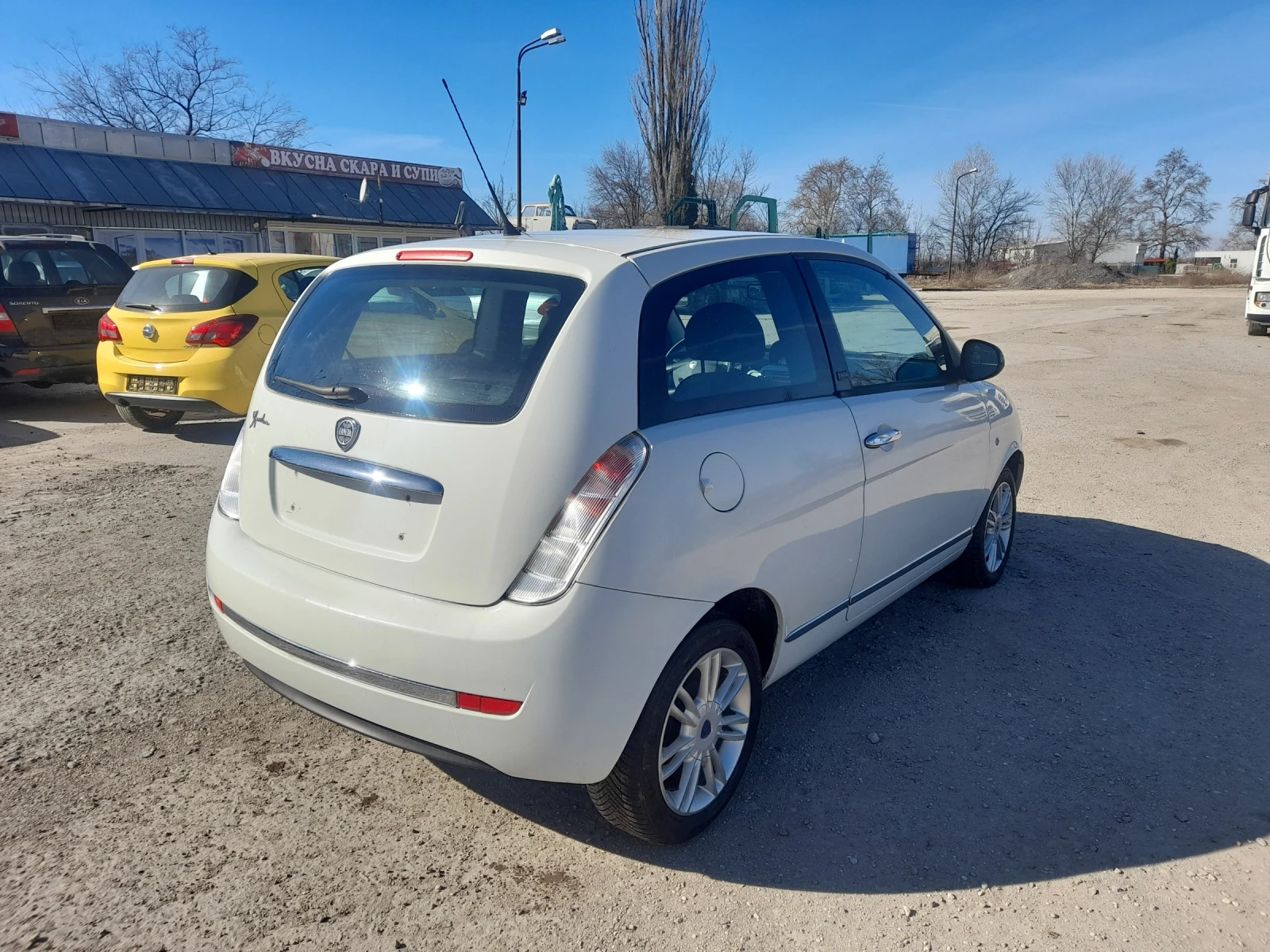 Lancia Ypsilon 1.3JTD - изображение 4