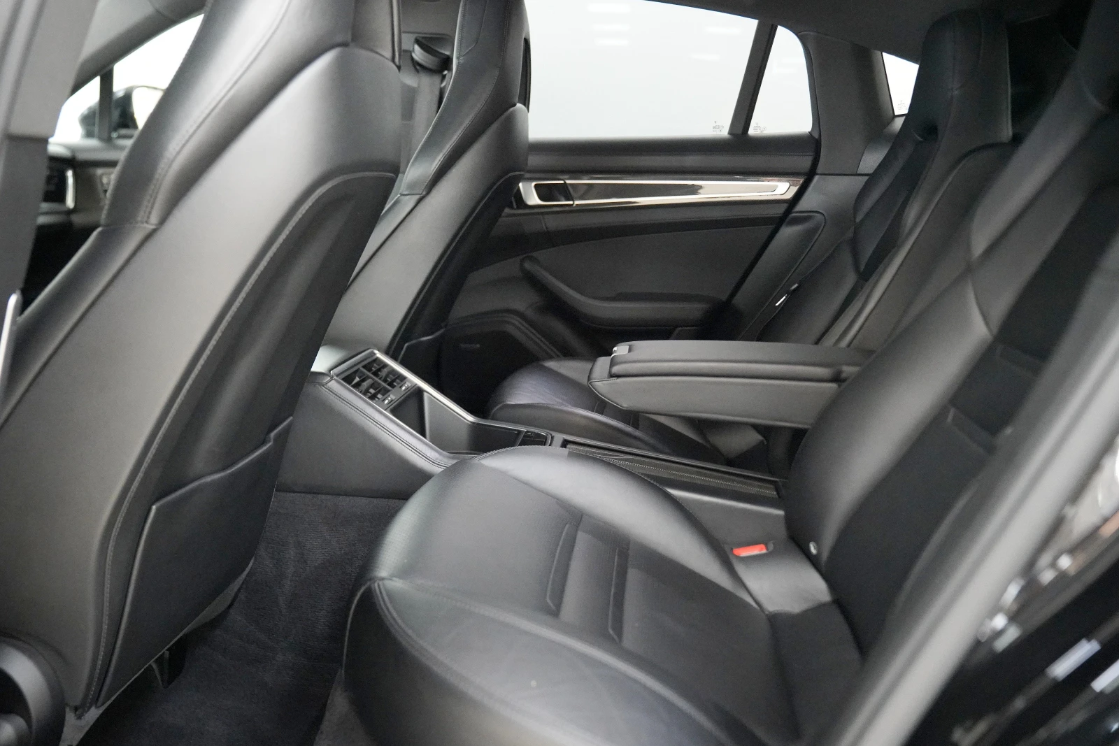 Porsche Panamera 4S | Mobile.bg   11