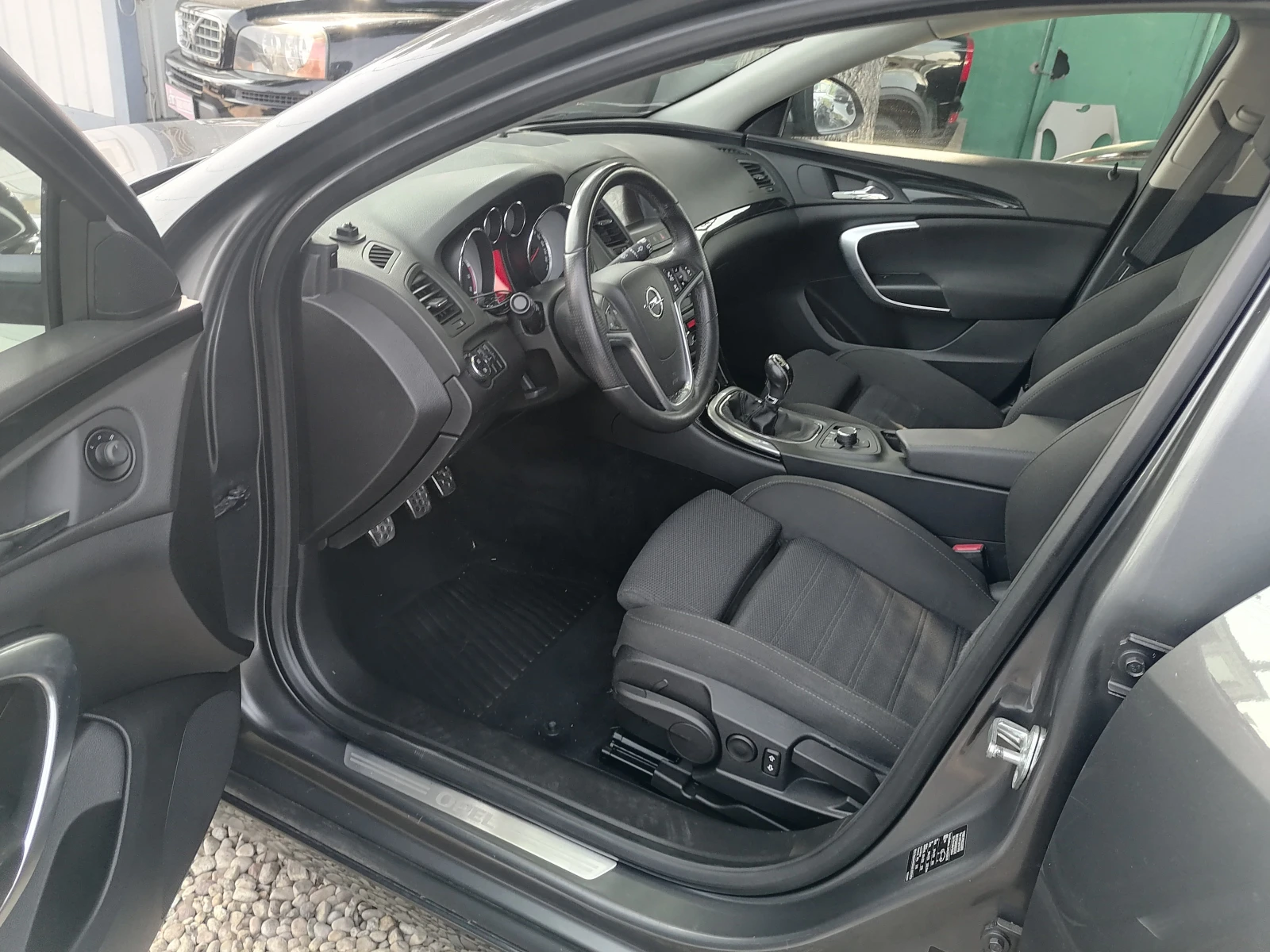 Opel Insignia 1.6i Turbo Navi - изображение 10