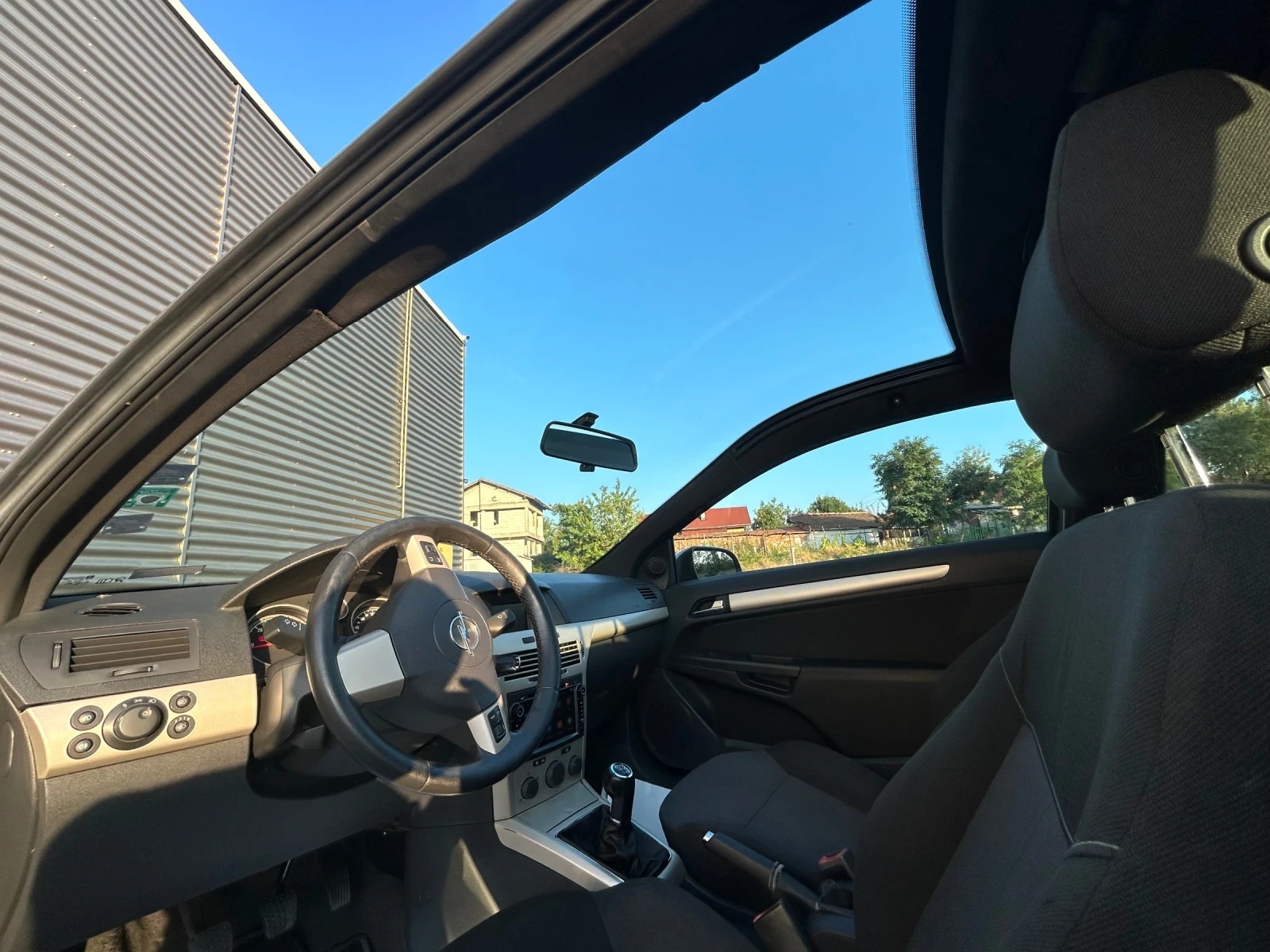 Opel Astra GTC OPC Line - изображение 5