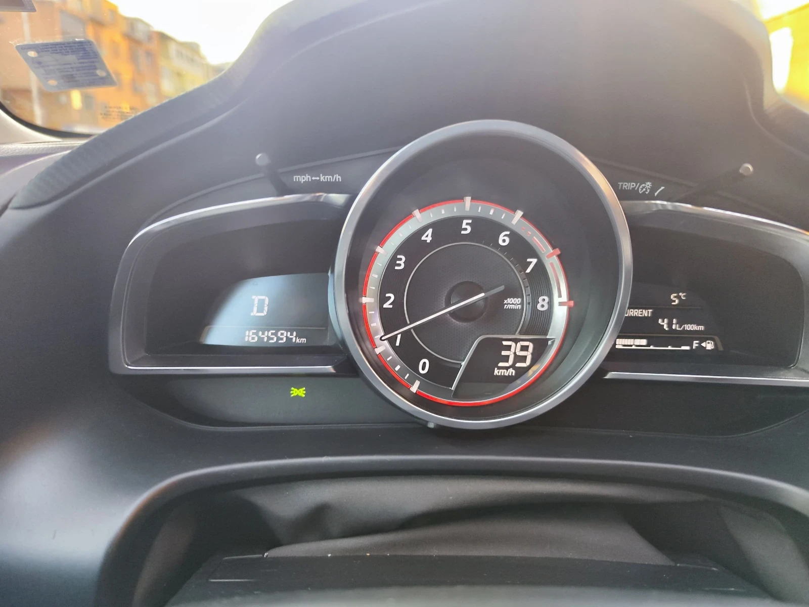 Mazda 3 2.5 SKAYACTIV , снимка 8 - Автомобили и джипове - 53484906