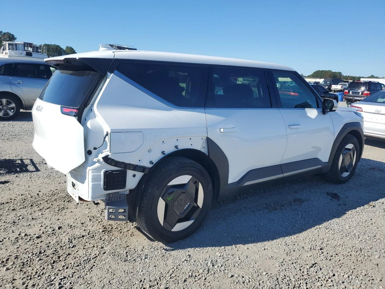 Kia EV9 Light RWD 7-Seater, снимка 3 - Автомобили и джипове - 54704706