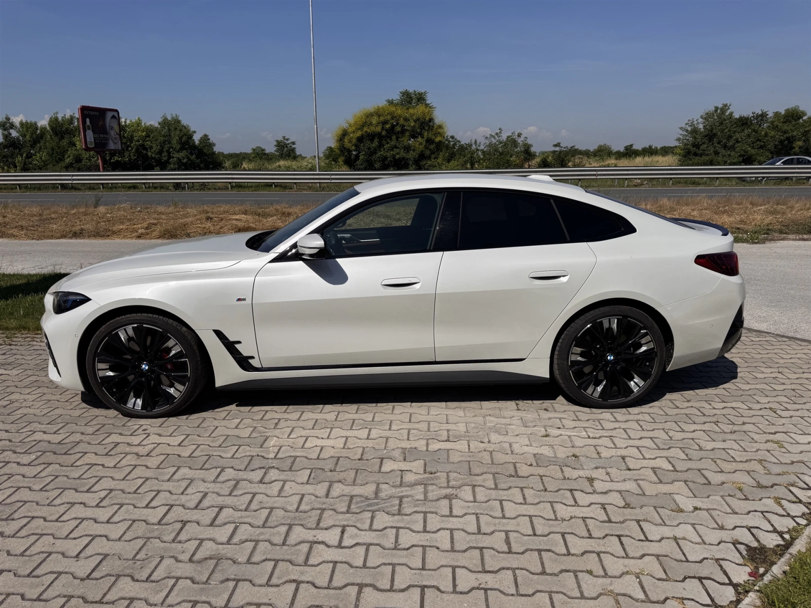 BMW i4 xDrive40 Gran Coupe, снимка 3 - Автомобили и джипове - 54868058