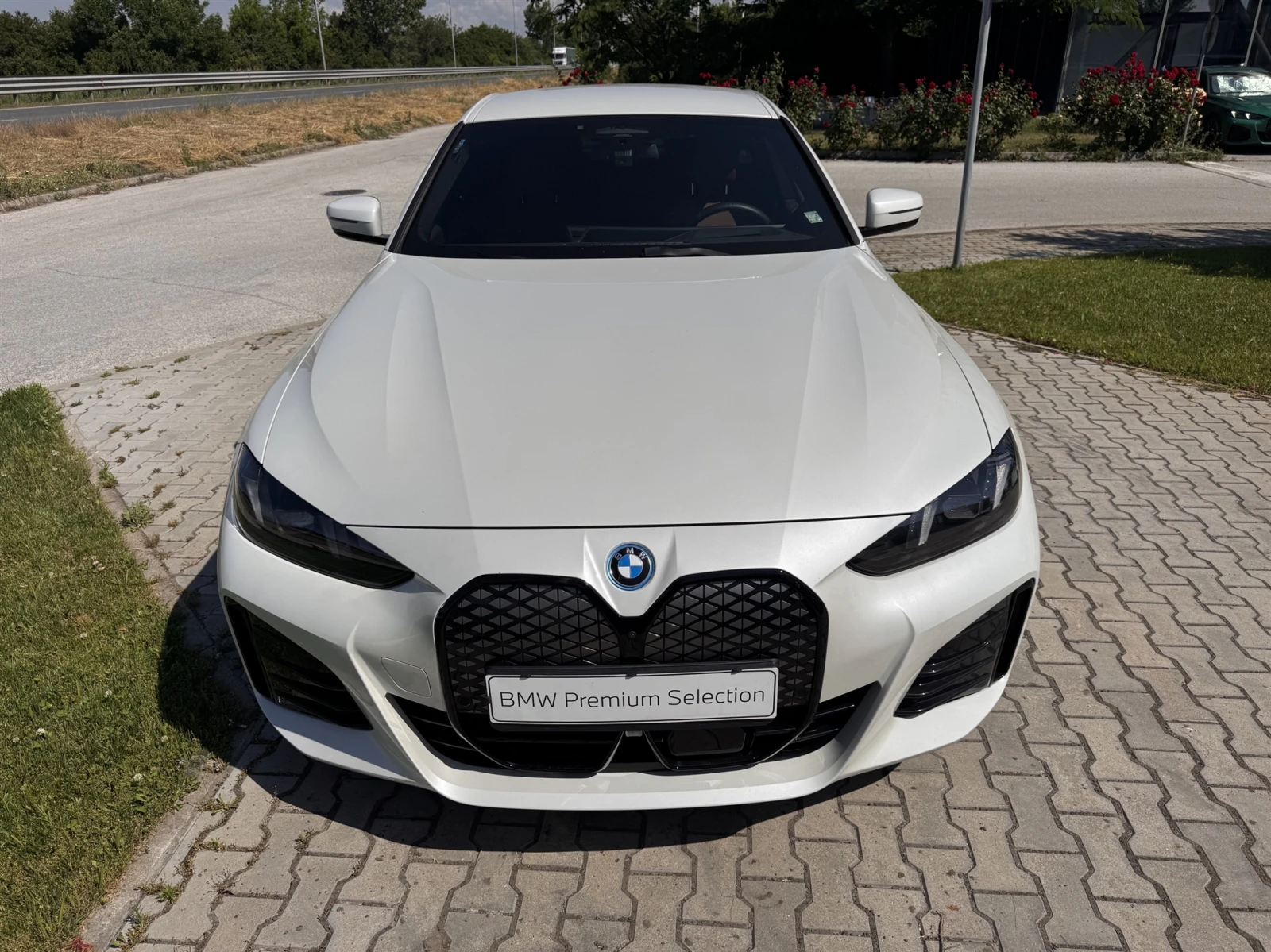 BMW i4 xDrive40 Gran Coupe, снимка 8 - Автомобили и джипове - 54868058