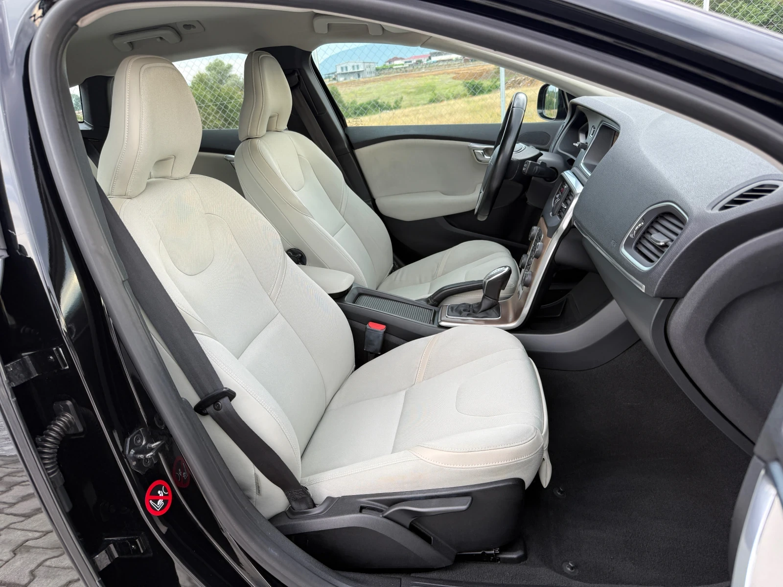 Volvo V40 Cross Country 2.0D NAVI CAMERA , снимка 14 - Автомобили и джипове - 55017153