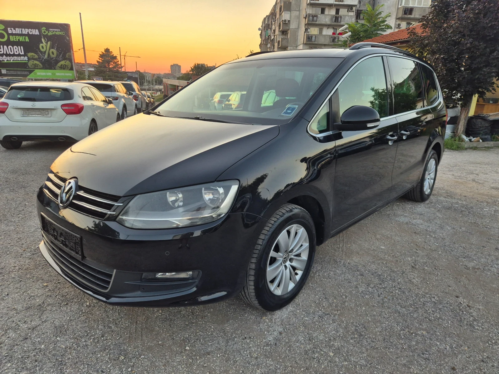VW Sharan 2.0TDI* 7-МЕСТЕН* NAVI* MEDIA* COMFORTLINE, снимка 2 - Автомобили и джипове - 55467331