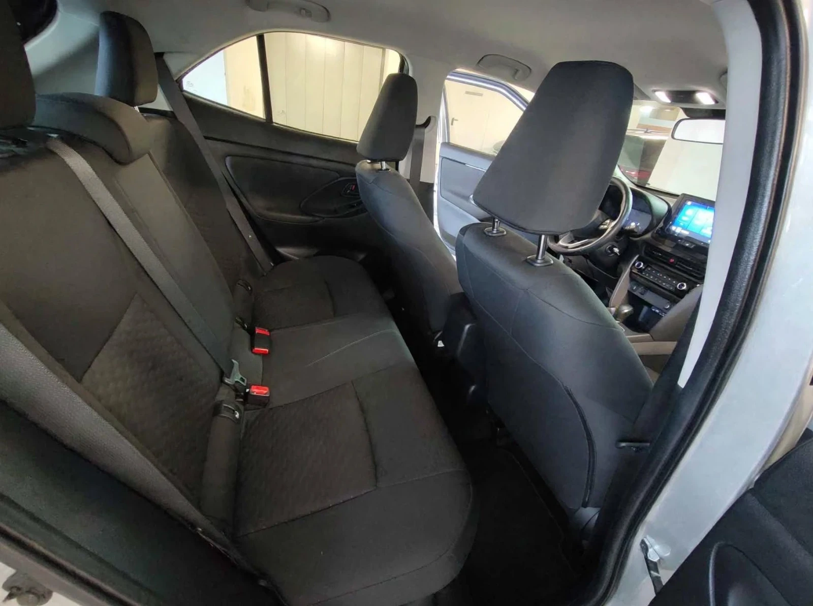 Toyota Yaris Cross Hybrid 1.5 на 1235 км, снимка 11 - Автомобили и джипове - 56249477