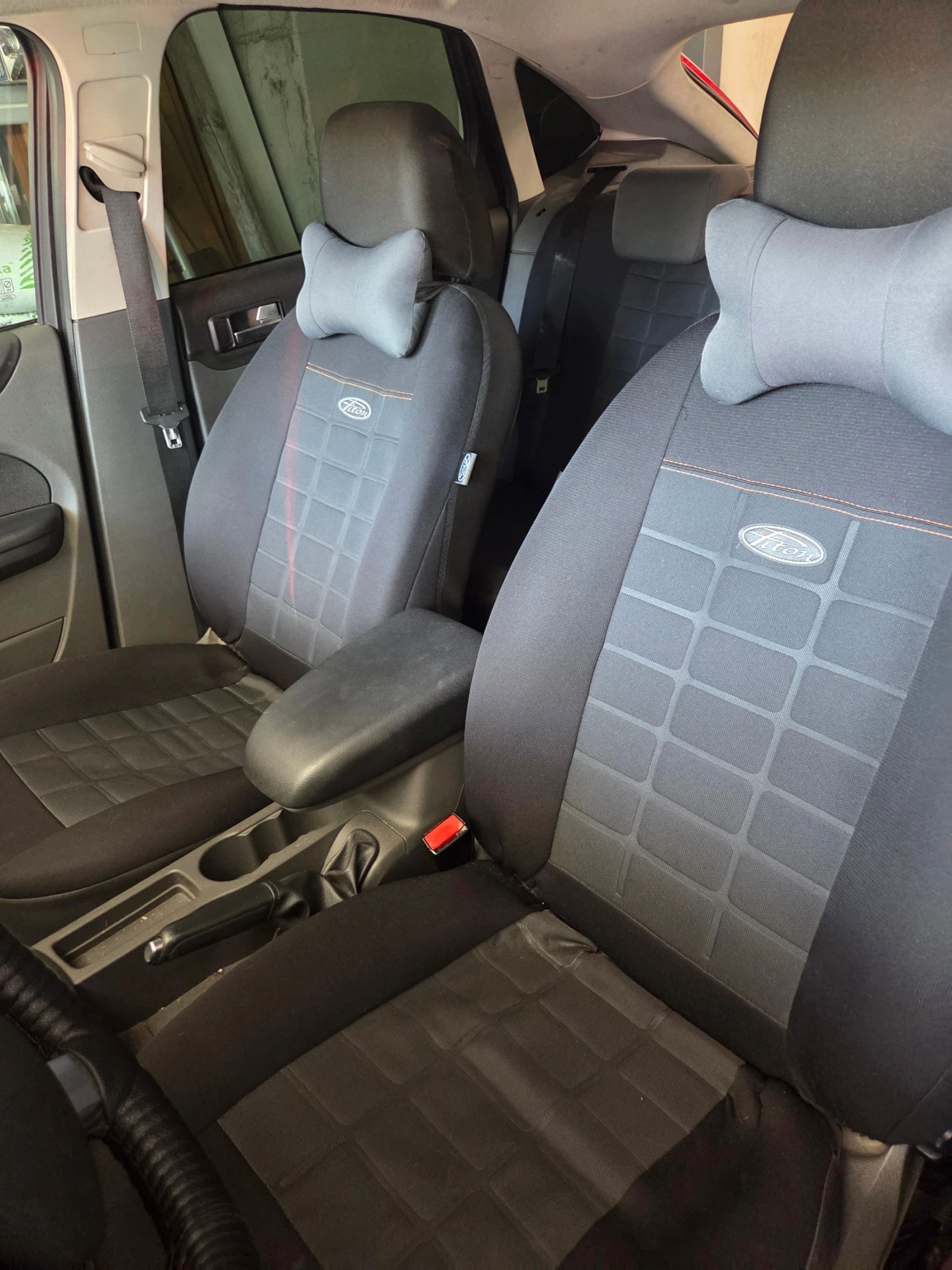 Ford Focus 1.8 тдци, снимка 6 - Автомобили и джипове - 55848190