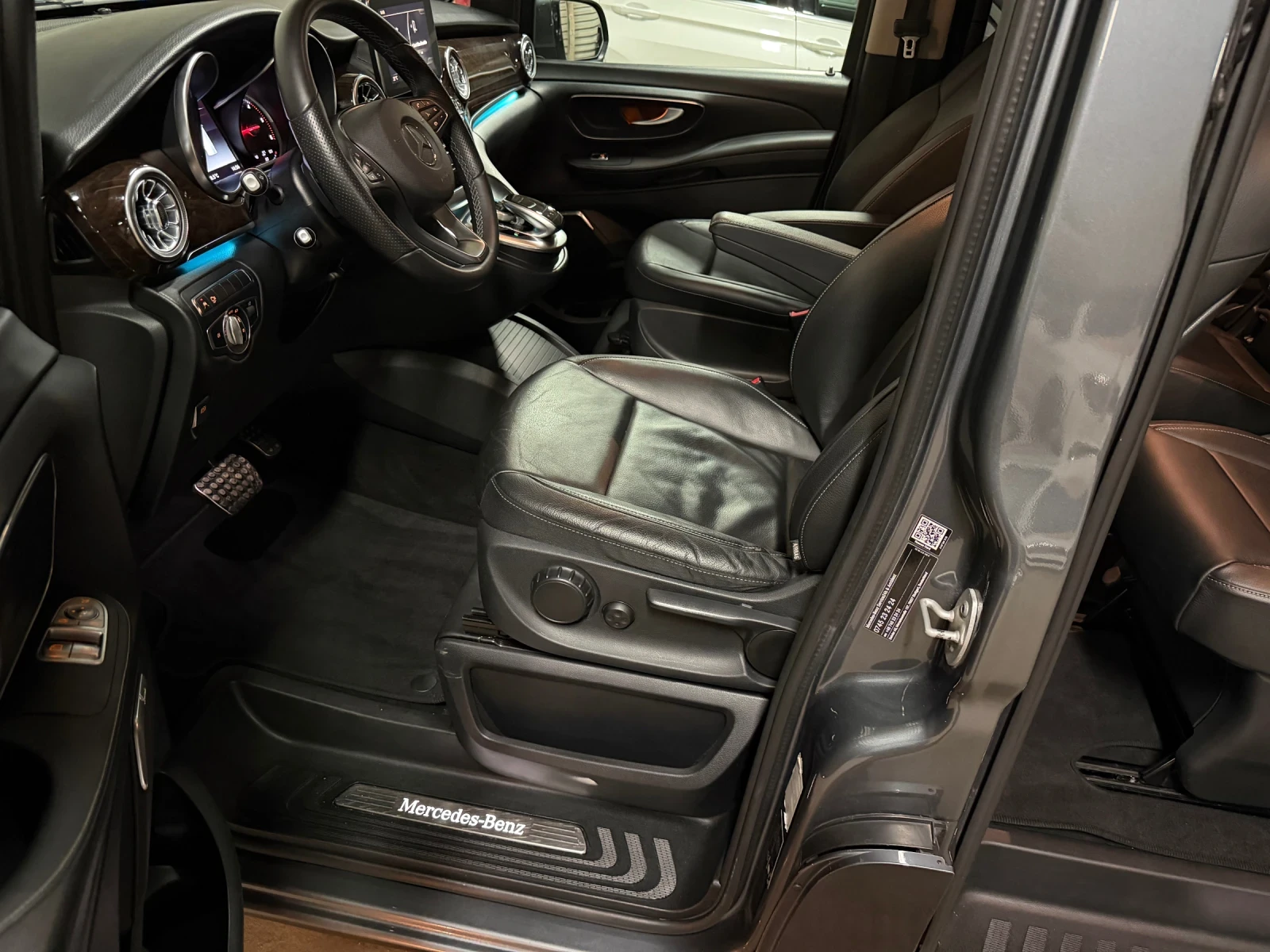 Mercedes-Benz V 300 V250 Avantgarde, снимка 9 - Автомобили и джипове - 55849381