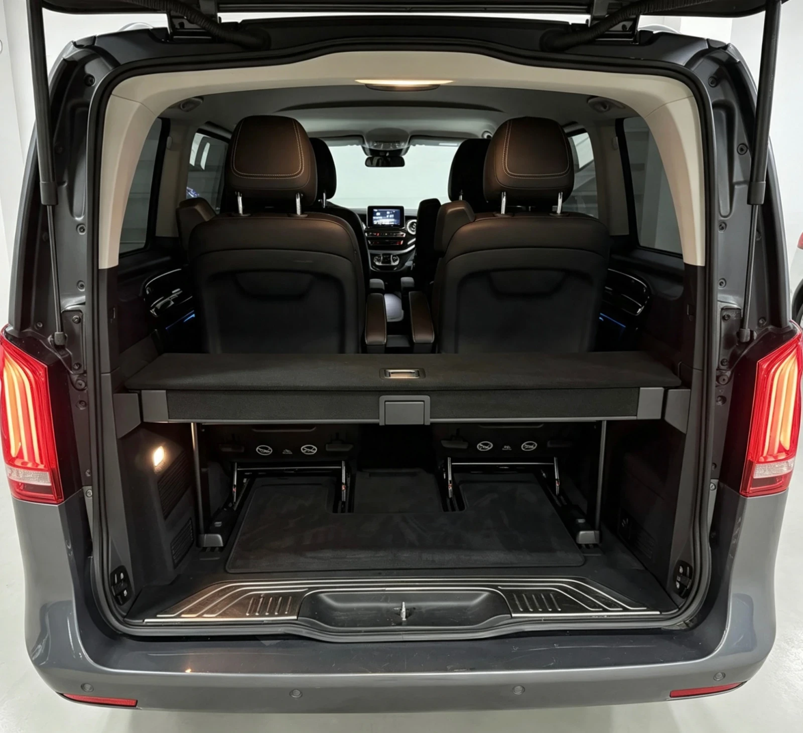 Mercedes-Benz V 300 V250 Avantgarde, снимка 17 - Автомобили и джипове - 55849381