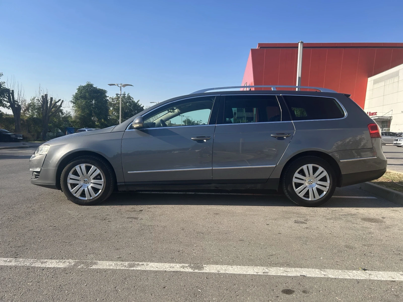 VW Passat B6 2.0 TDI , снимка 4 - Автомобили и джипове - 56079711