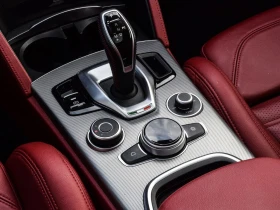 Alfa Romeo Stelvio Ti Sport* CARFAX* АвтоКредит* (ЦЕНА ДО БГ) - 26499 € / 51827.54 лв. - 70410010 13