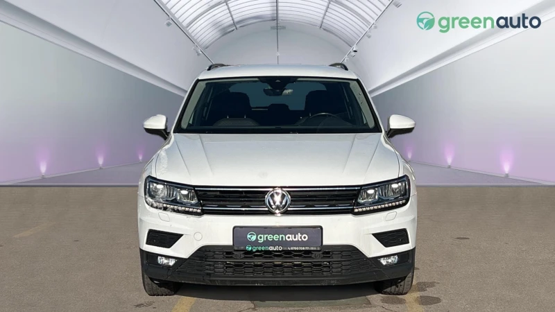 VW Tiguan 2.0 TDi DSG, снимка 4 - Автомобили и джипове - 48098011