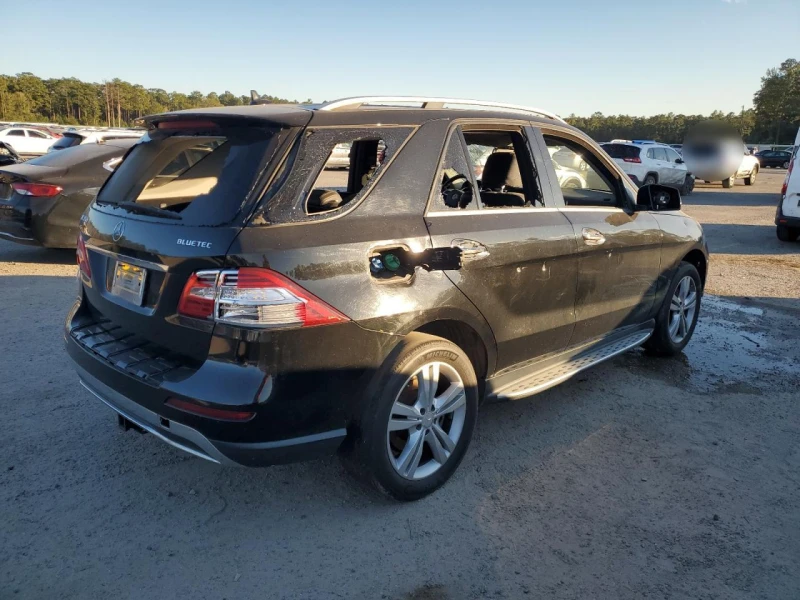 Mercedes-Benz ML 350 BLUETEC* Подгрев* З.Камера* , снимка 3 - Автомобили и джипове - 49171428