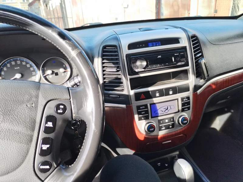 Hyundai Santa fe 2.2CRDI, снимка 8 - Автомобили и джипове - 49456278