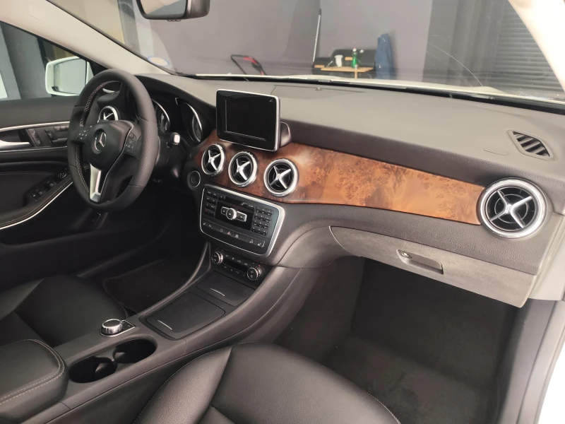 Mercedes-Benz GLA 250 Gla 250 4 Matic Turbo, снимка 8 - Автомобили и джипове - 52413646