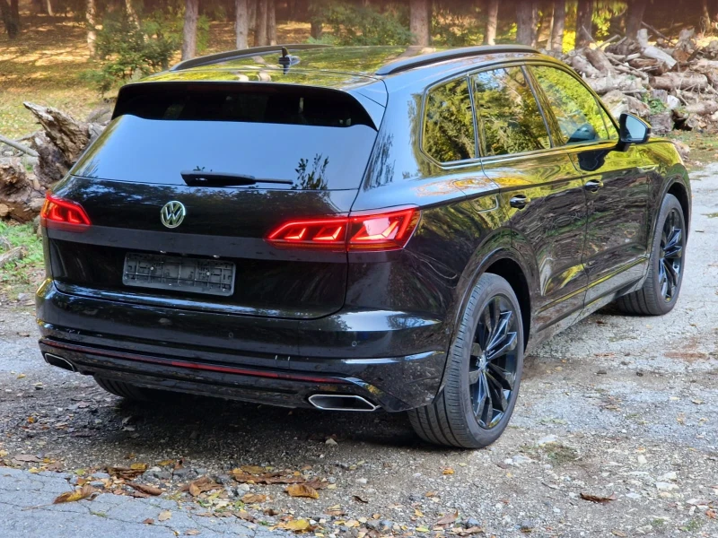 VW Touareg 3.0TDI R-line Швейцария, снимка 4 - Автомобили и джипове - 52654055